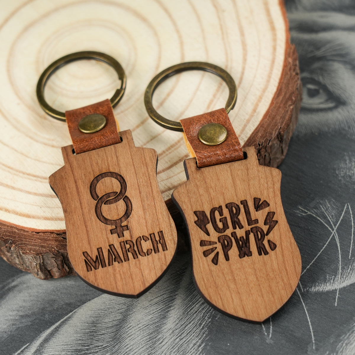 Porta-chaves de Madeira em Formato de Escudo para Personalizar (10 un. / 20 un.)